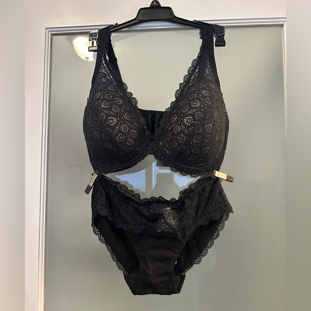 Brand NWT Intimissimi Black Elena Bra/Panty Set 36DD/Small